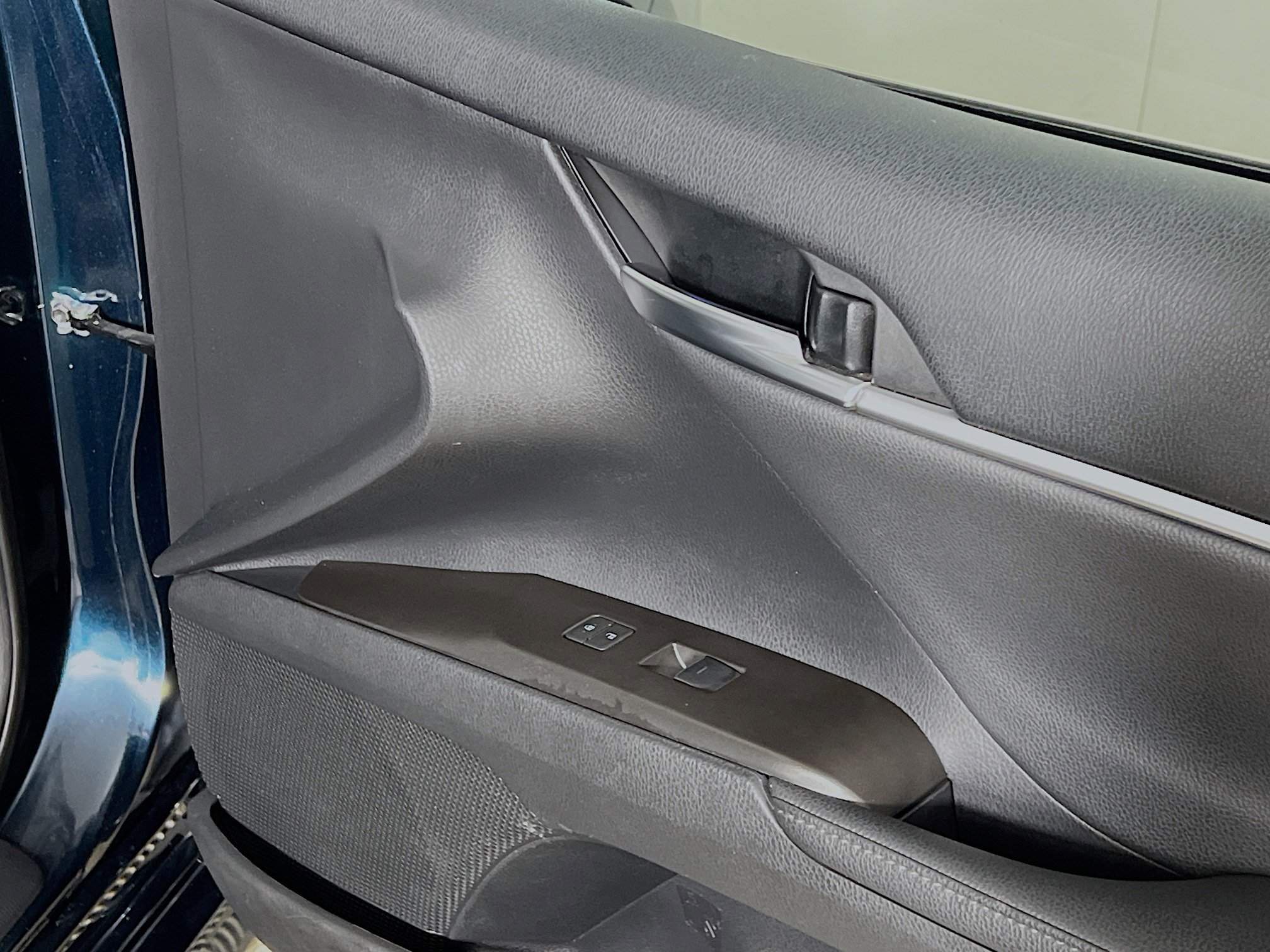 Used 2021 Toyota Camry XLE w/ Cold Weather Package image 32