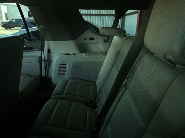 Used 2023 Cadillac Escalade ESV Sport Platinum w/ LPO, ONYX Package AWD/4WD image 17