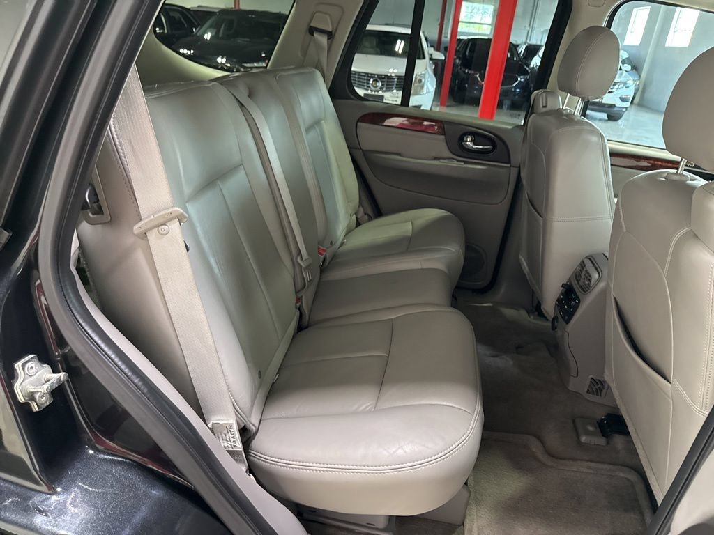 Used 2008 GMC Envoy Denali w/ Sun And 6-Disc Cd Package RWD image 34