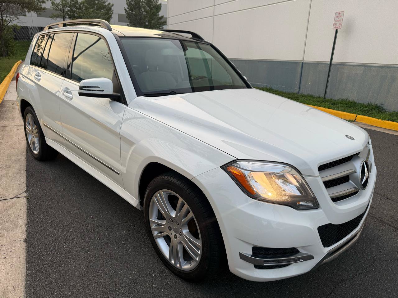 Used 2013 Mercedes-Benz GLK 350 4MATIC image 12