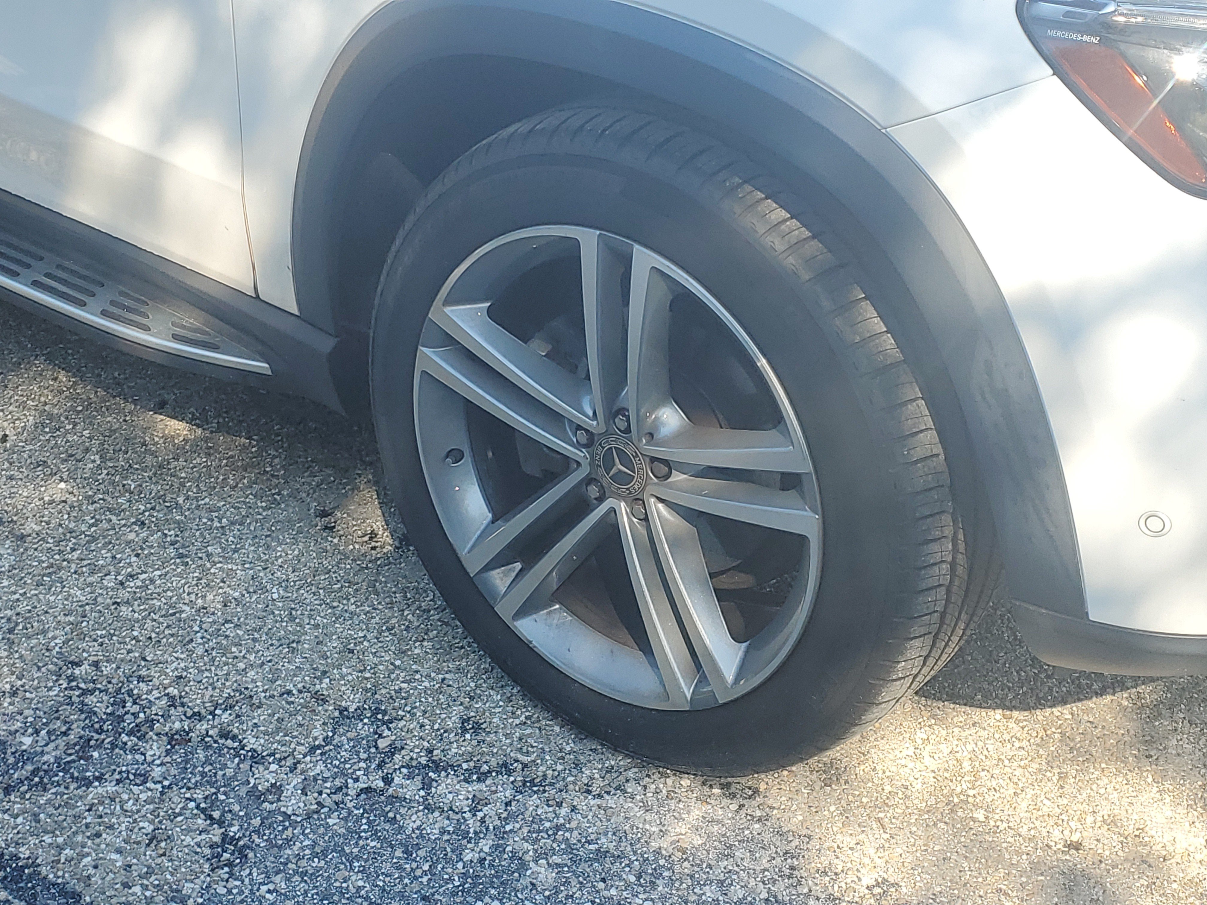 Used 2022 Mercedes-Benz GLE 350 image 2