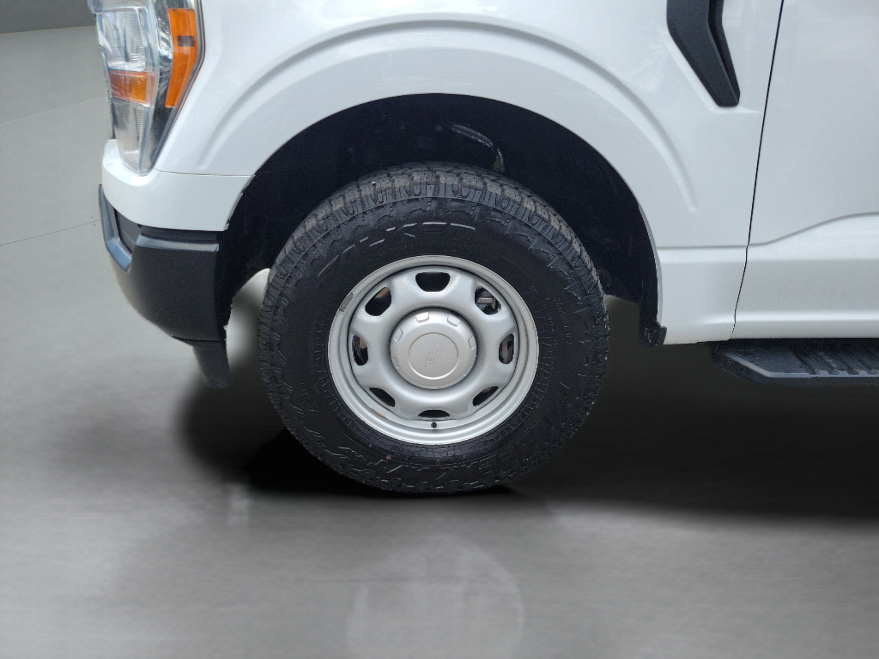 Used 2022 Ford F150 XL w/ Equipment Group 101A High AWD/4WD image 32
