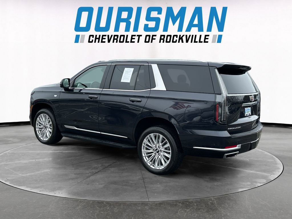 Used 2025 Cadillac Escalade Premium Luxury image 4