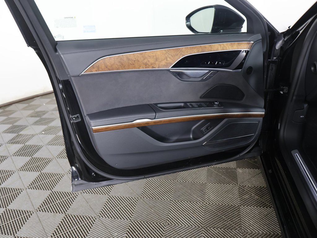 Used 2023 Audi A8 L 3.0T w/ Luxury Package image 27