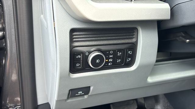 New 2026 Ford F350 XLT w/ XLT Premium Package AWD/4WD image 11