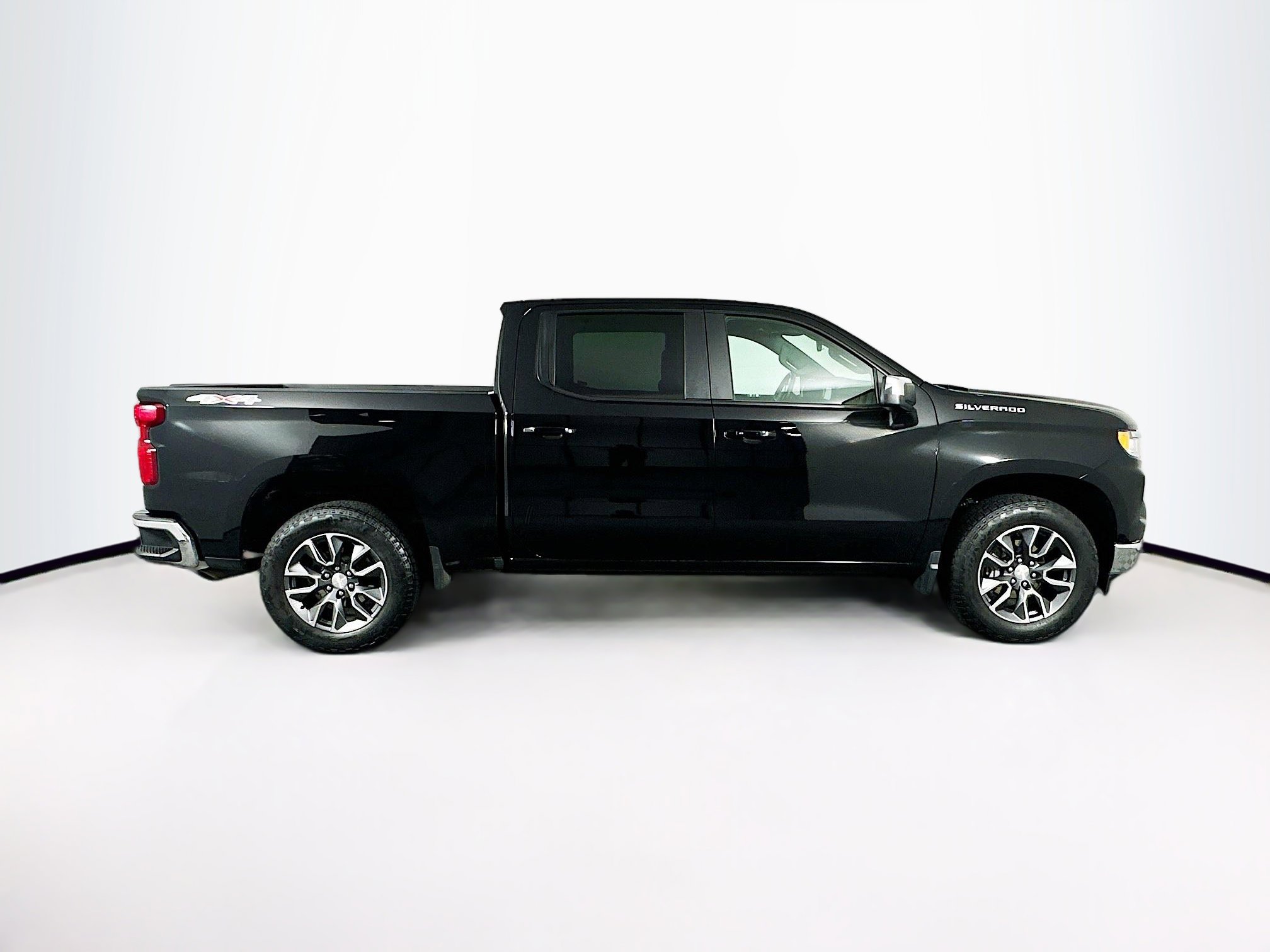 Used 2024 Chevrolet Silverado 1500 LT image 10