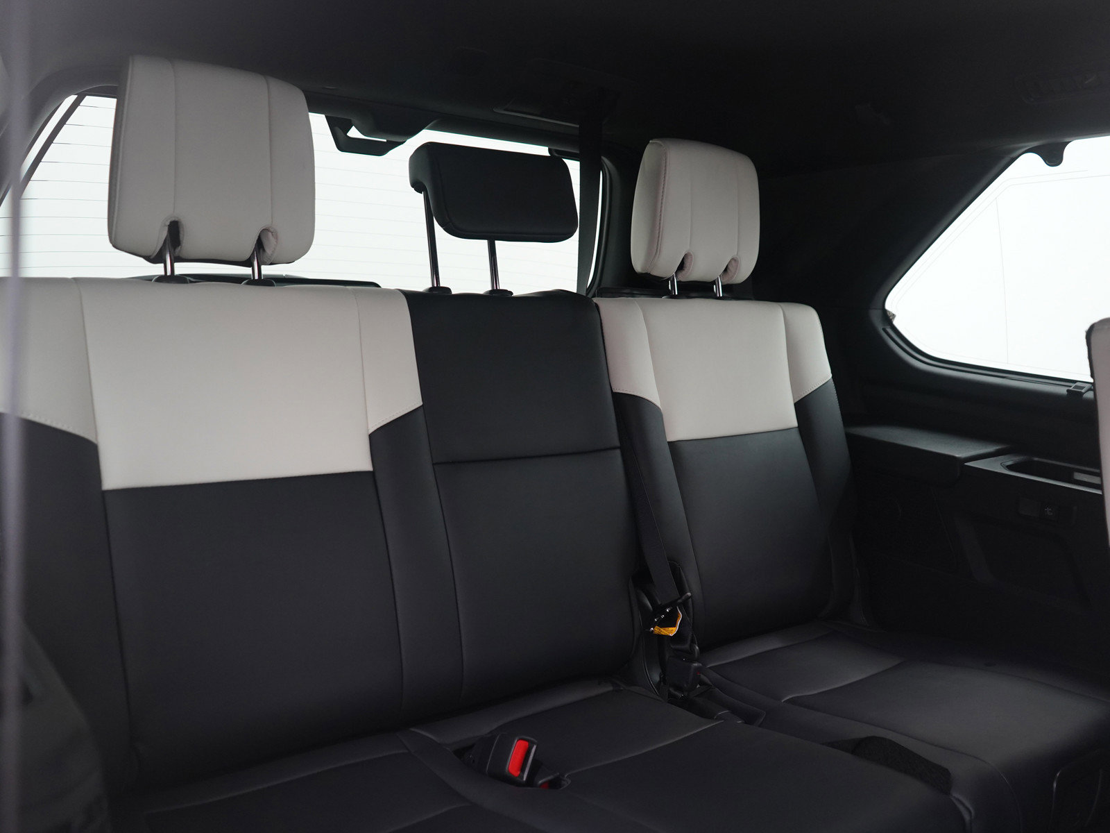 Used 2025 Toyota Sequoia Capstone image 14