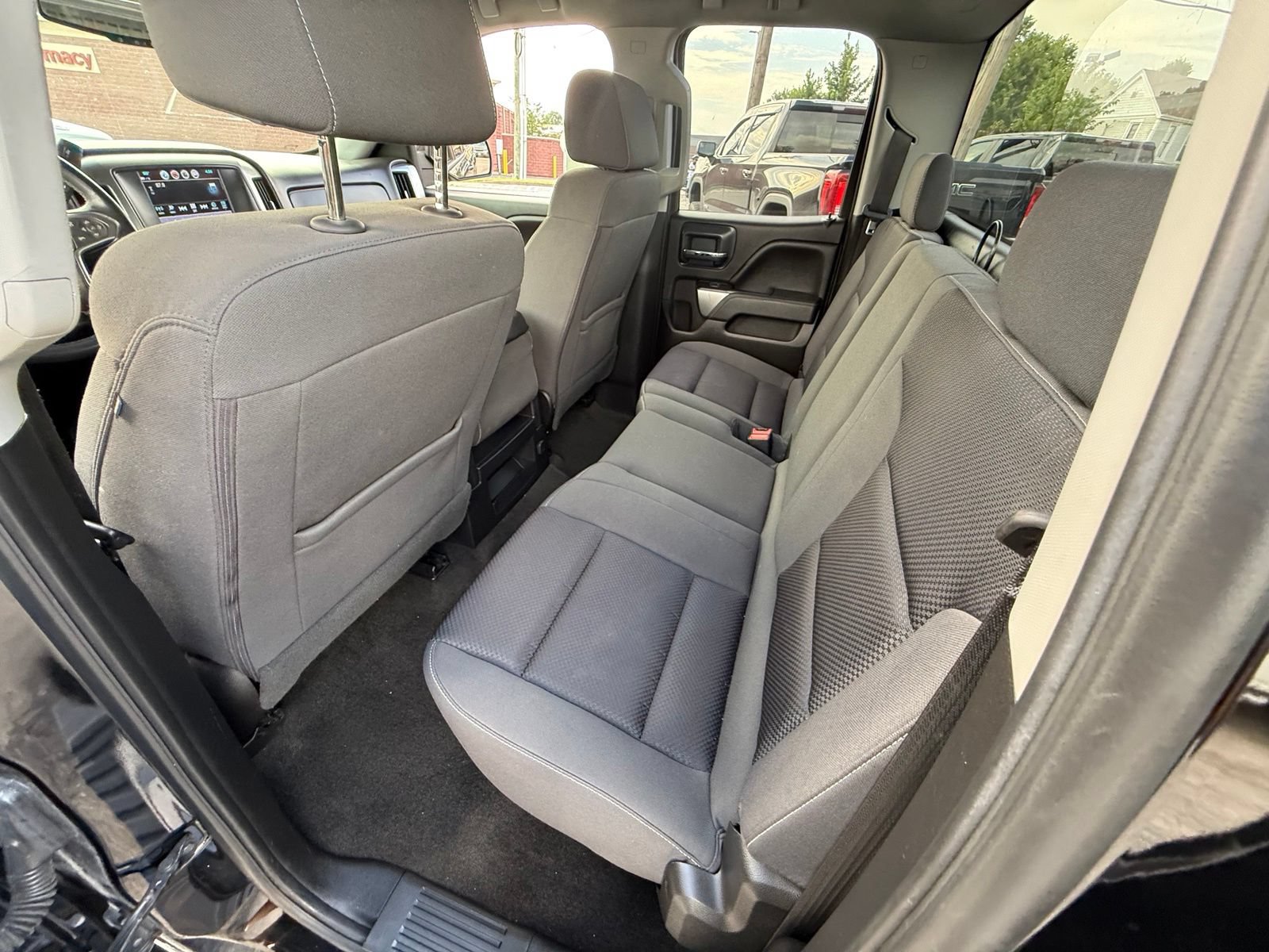 Used 2018 Chevrolet Silverado 1500 LT AWD/4WD image 20