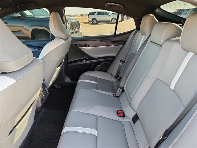 Used 2025 Toyota Camry XSE image 8