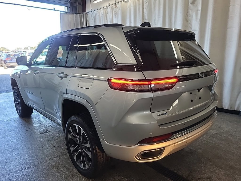 Used 2023 Jeep Grand Cherokee Overland AWD/4WD image 20