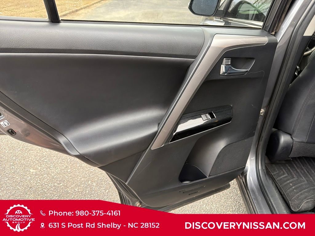 Used 2017 Toyota RAV4 Limited image 30