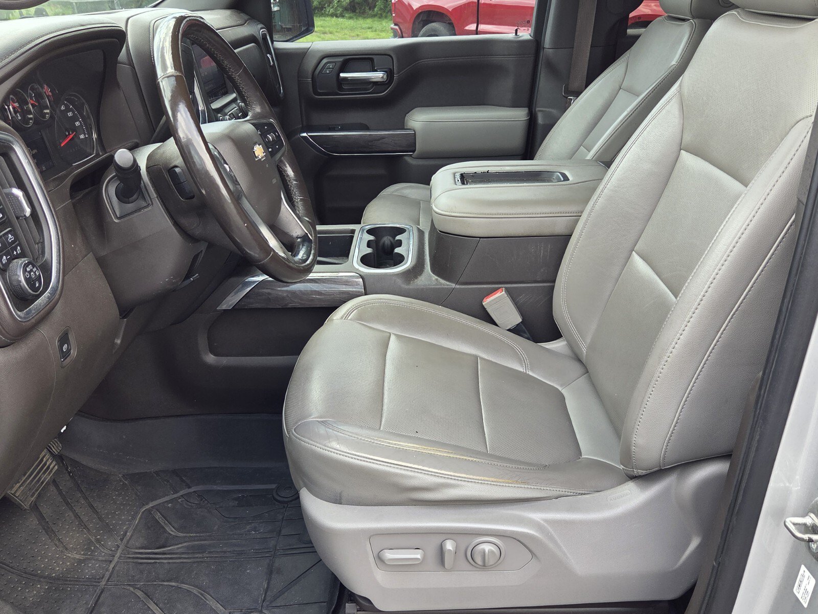 Used 2019 Chevrolet Silverado 1500 LTZ w/ LTZ Plus Package AWD/4WD image 3