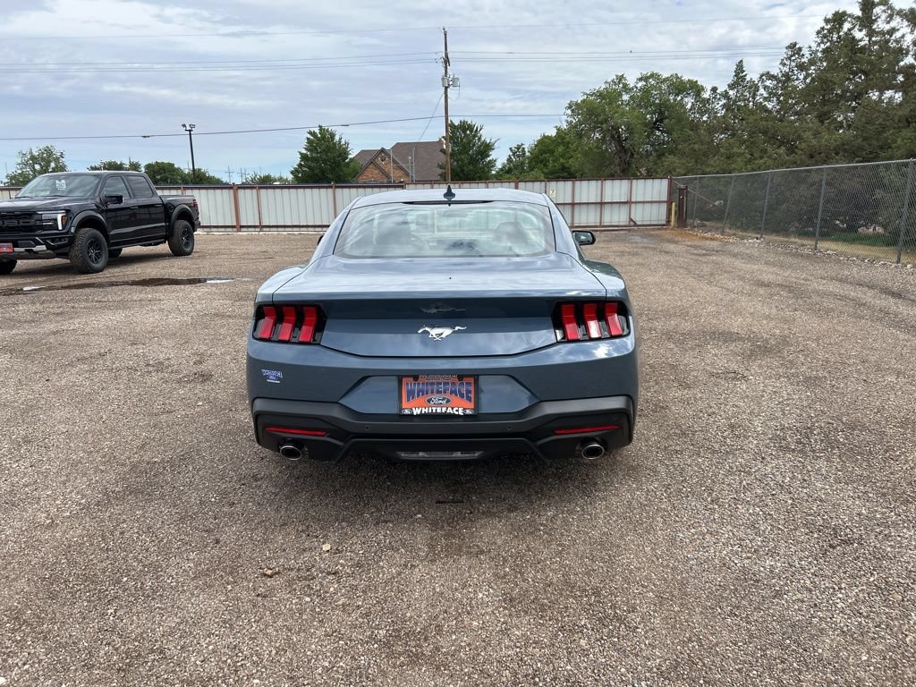 Used 2024 Ford Mustang Coupe RWD image 5