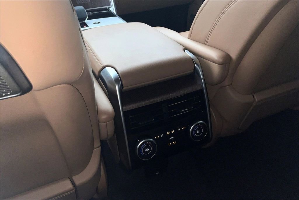 Used 2025 Land Rover Range Rover Autobiography AWD/4WD image 25