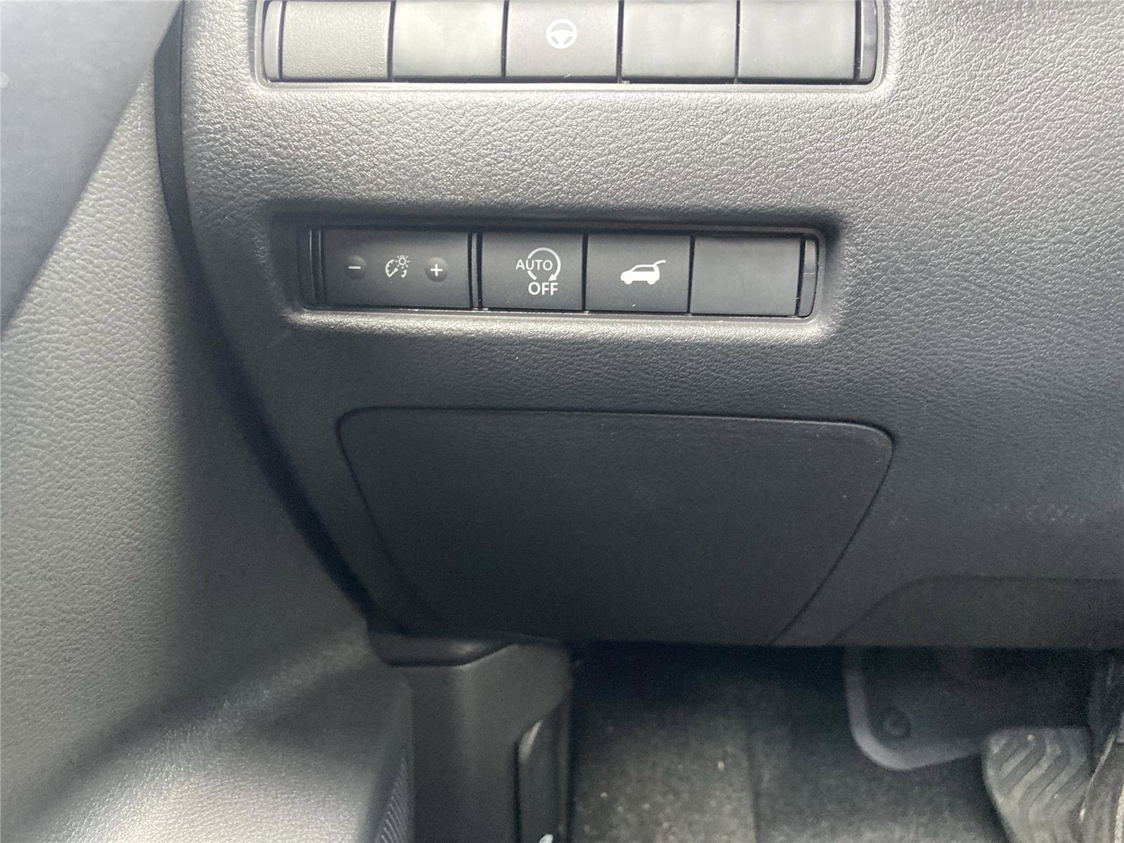 New 2026 Nissan Rogue SV image 18