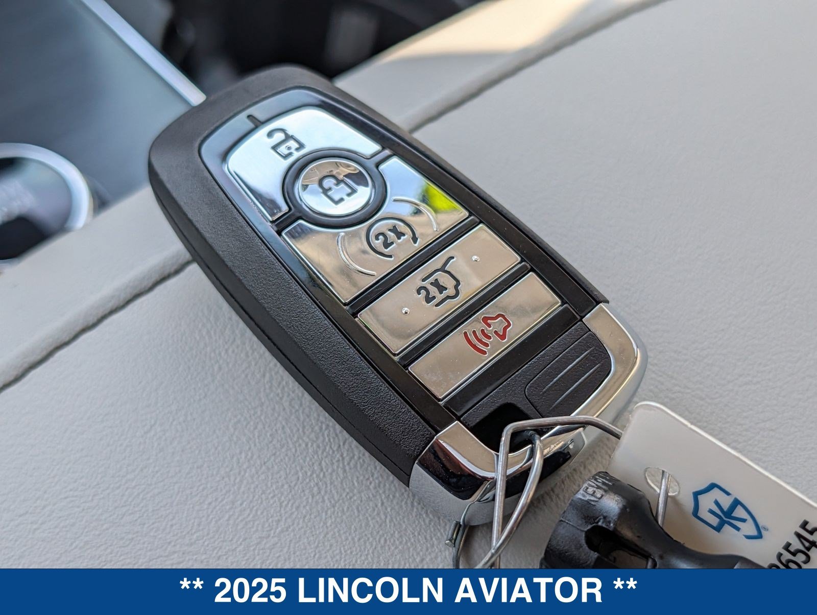 Used 2025 Lincoln Aviator AWD w/ Equipment Group 101A image 38