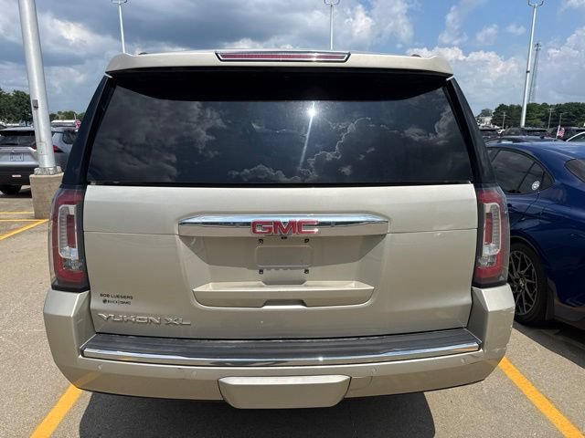 Used 2017 GMC Yukon XL Denali w/ Open Road Package AWD/4WD image 9