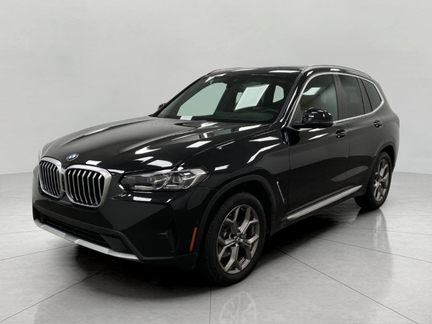 Certified 2024 BMW X3 xDrive30i w/ Premium Package image 9