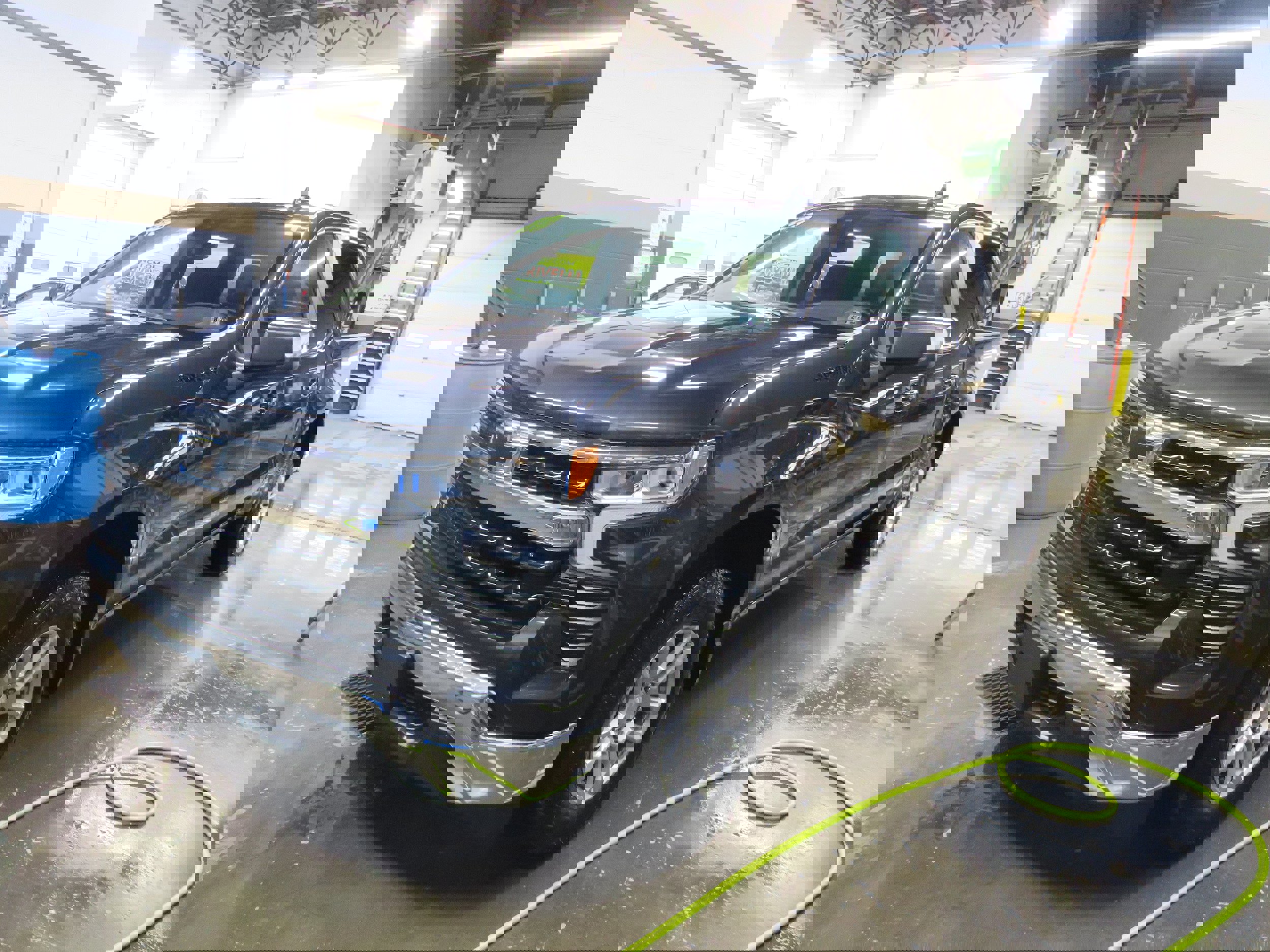 Used 2023 Chevrolet Silverado 1500 LT video 3