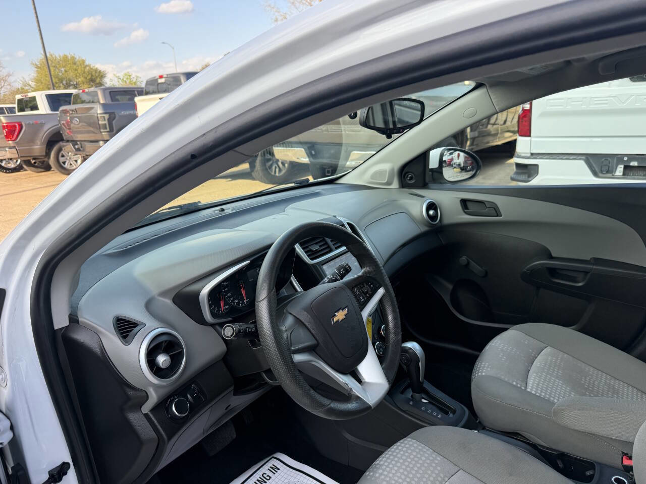 Used 2020 Chevrolet Sonic LT FWD image 6