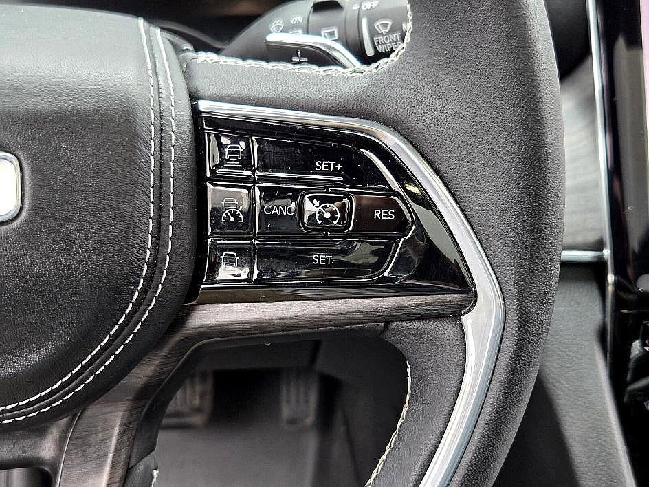 Used 2023 Jeep Grand Cherokee L Overland image 26