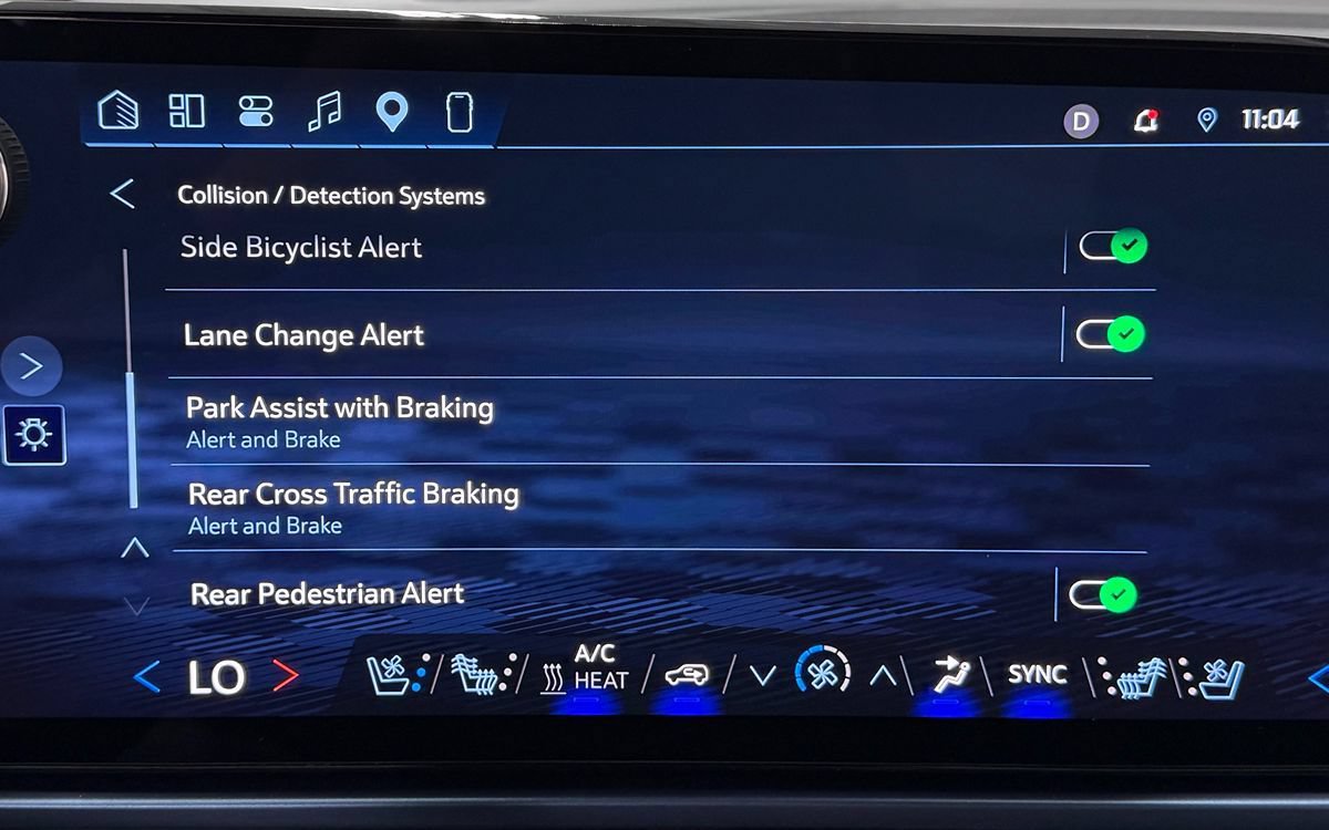 Used 2025 Chevrolet Equinox EV LT w/ Convenience Package II FWD image 27