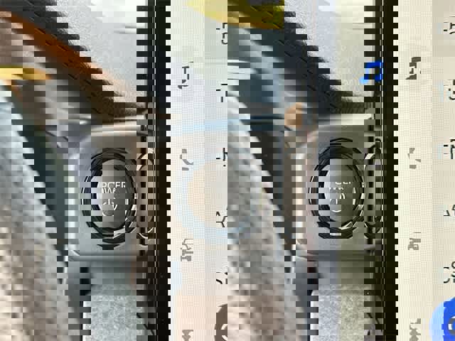 Used 2025 Toyota Tacoma 4x4 Double Cab Hybrid image 10