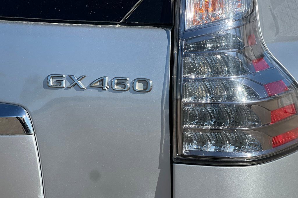 Used 2018 Lexus GX 460 w/ Navigation Package AWD/4WD image 23