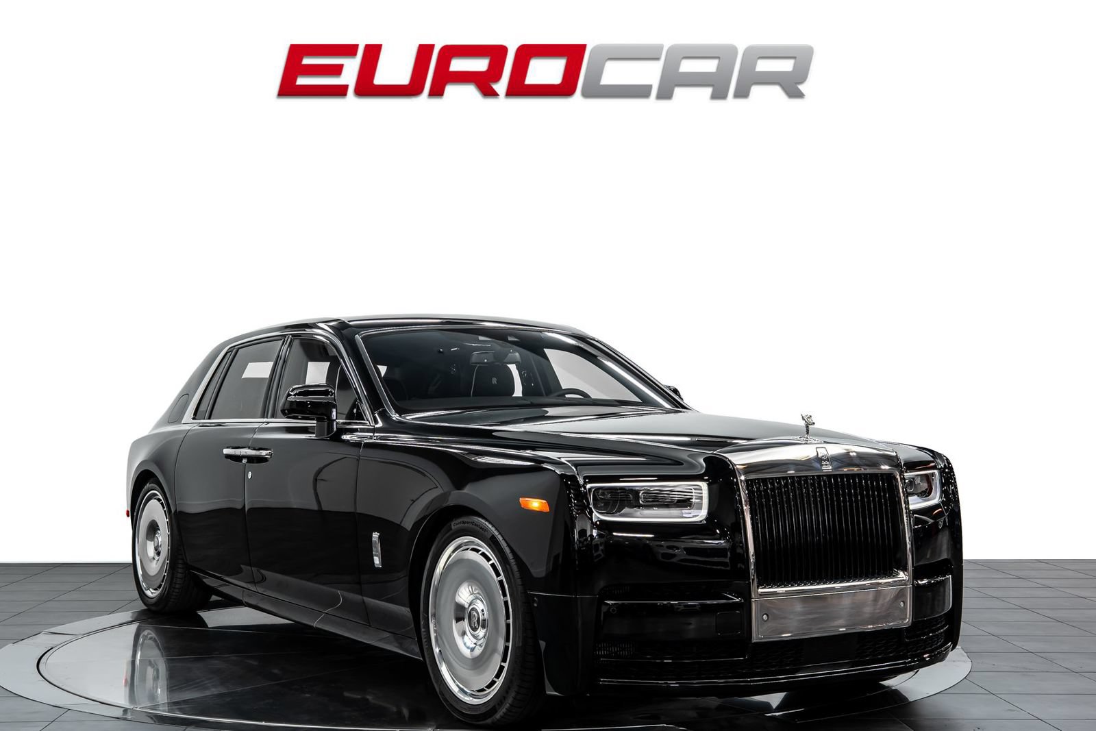 Used 2022 Rolls-Royce Phantom Sedan RWD image 9