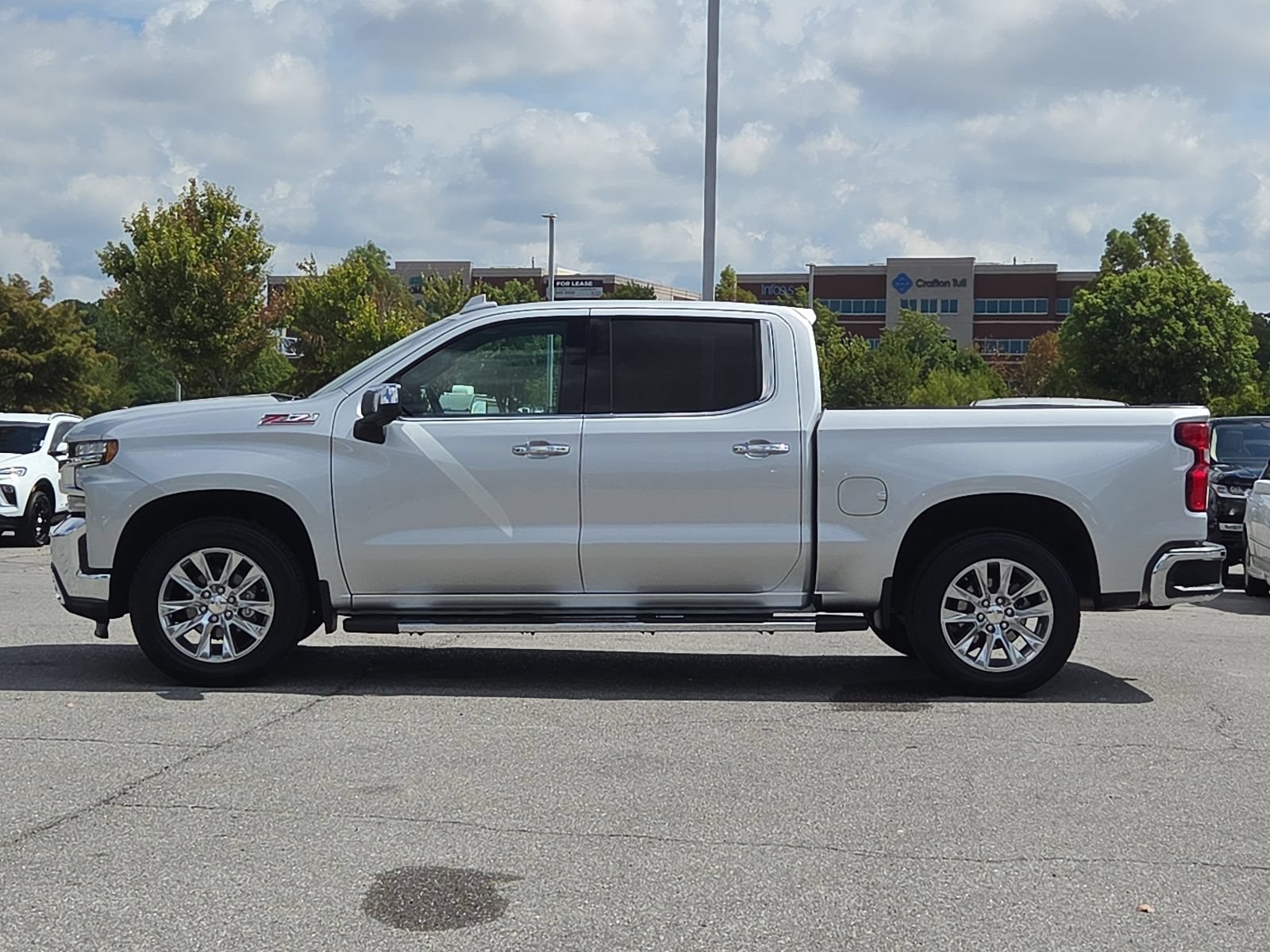 Used 2021 Chevrolet Silverado 1500 LTZ w/ Technology Package AWD/4WD image 3