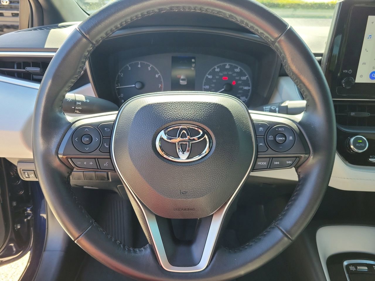 Used 2023 Toyota Corolla SE image 18