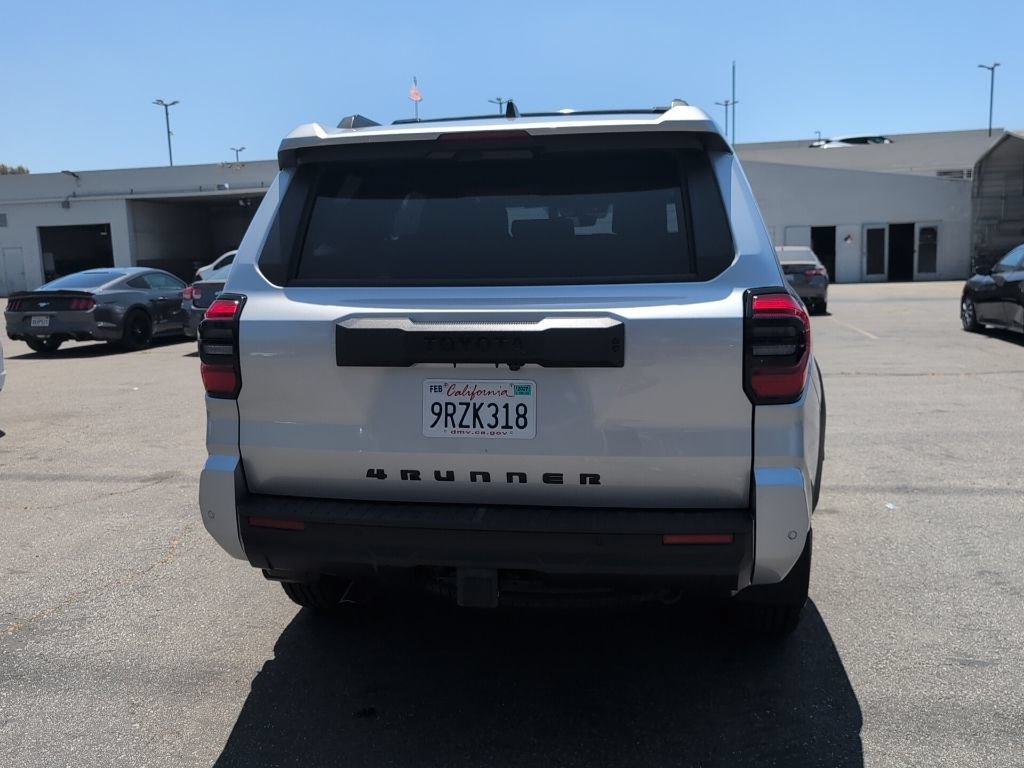 Used 2025 Toyota 4Runner TRD Off-Road Premium AWD/4WD image 6