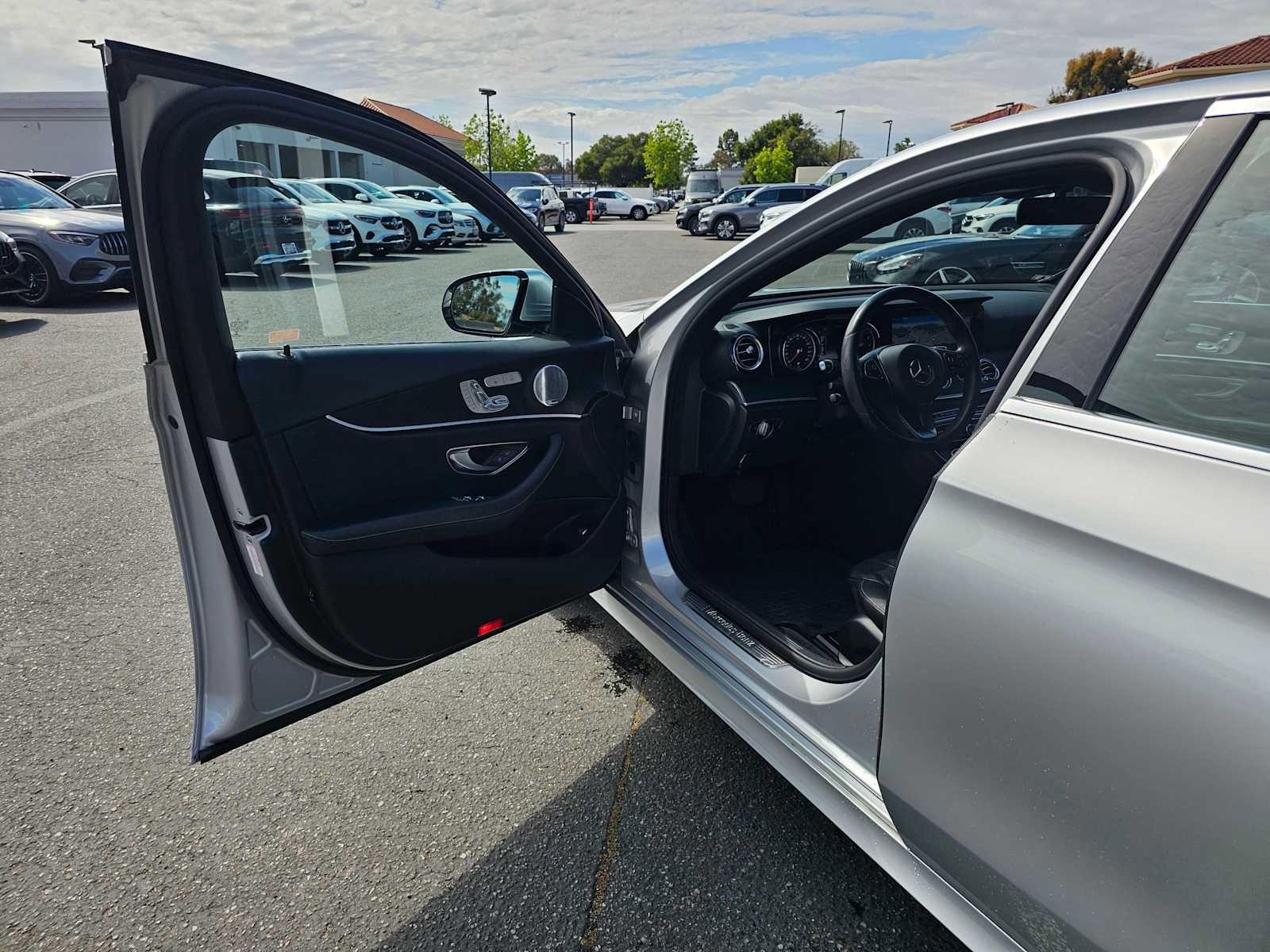 Used 2017 Mercedes-Benz E 300 image 19