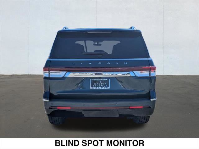 Used 2024 Lincoln Navigator Reserve image 4