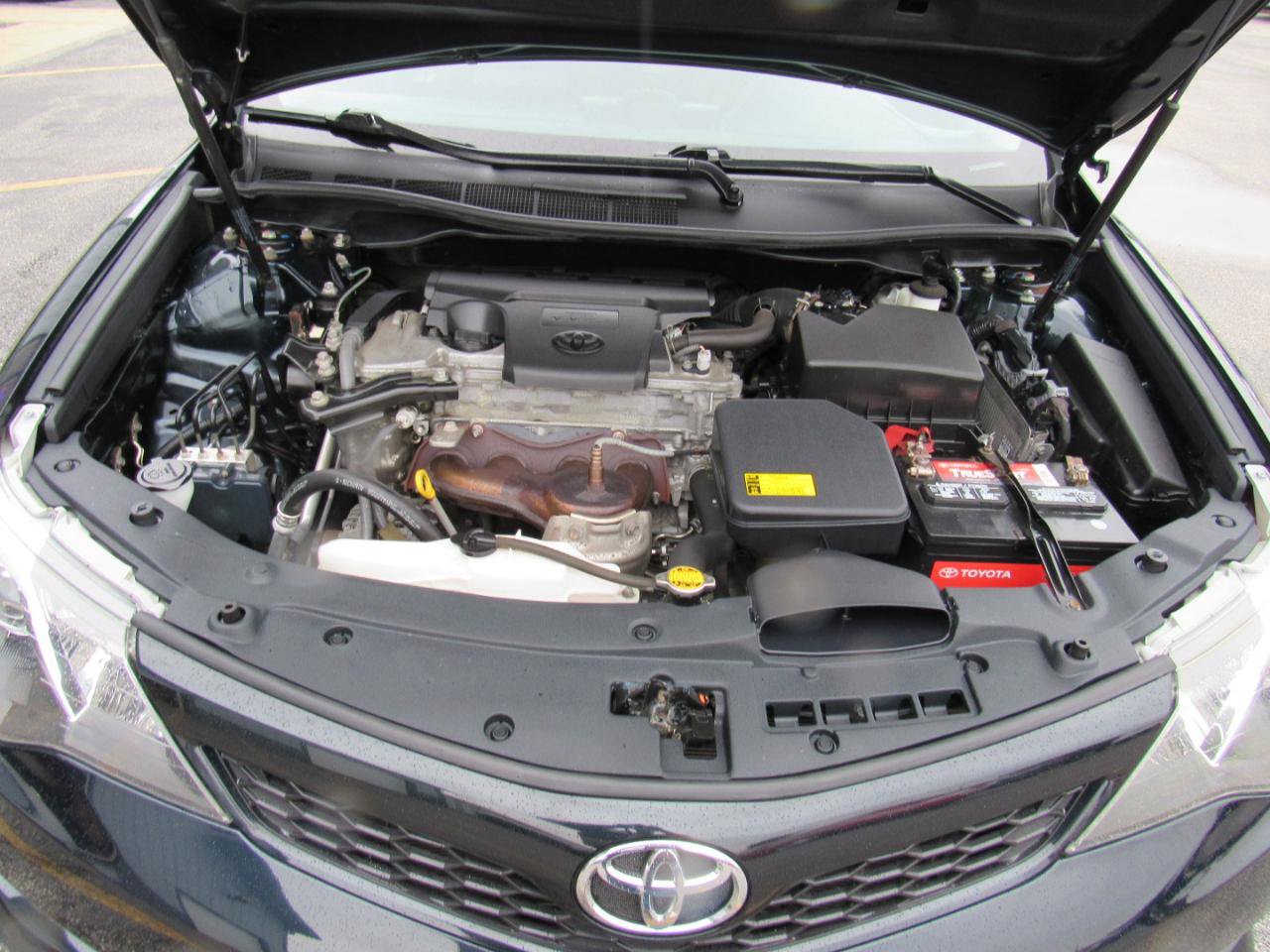 Used 2012 Toyota Camry SE FWD image 38