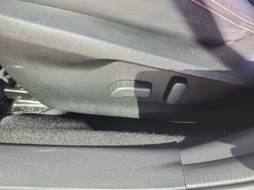 Used 2018 Subaru Crosstrek 2.0i Limited image 17