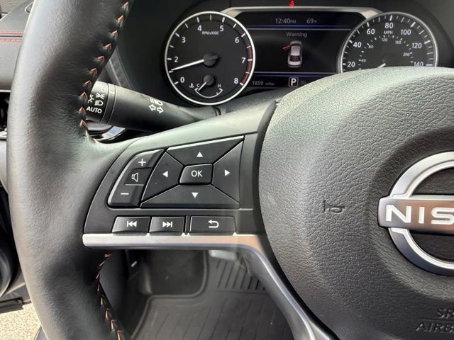 Used 2025 Nissan Sentra SR w/ SR Premium Package FWD image 13