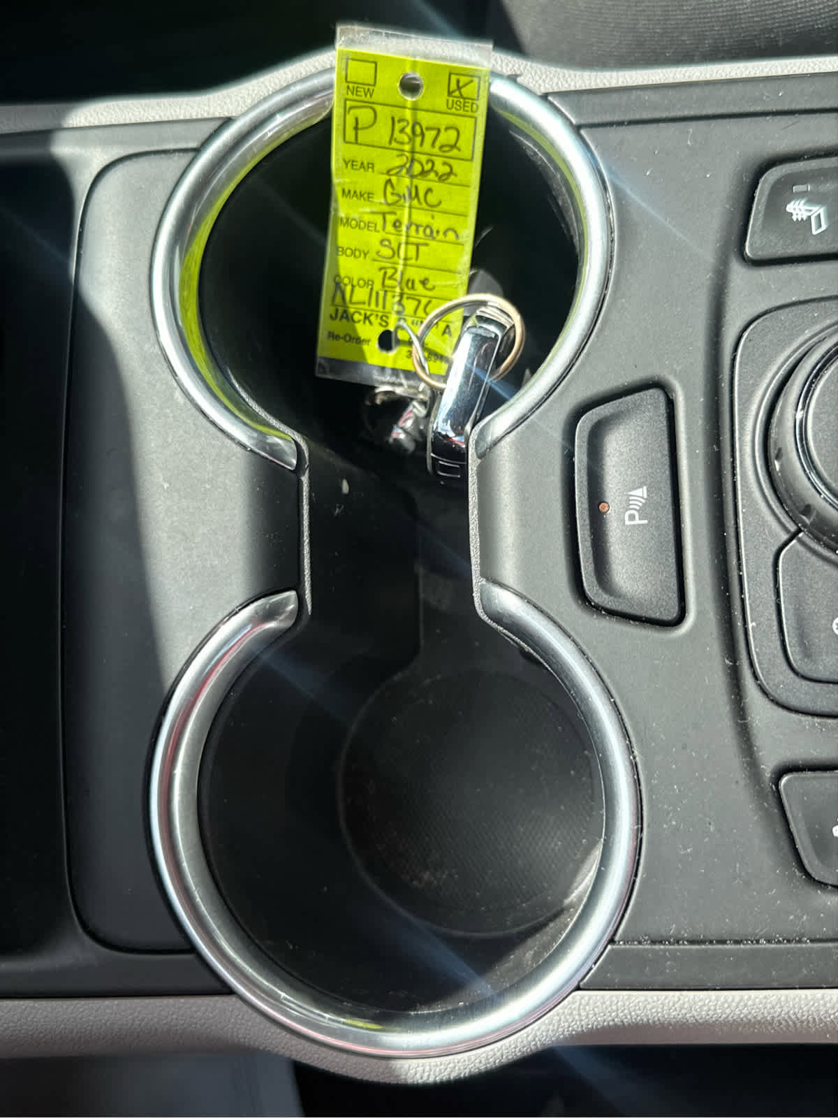 Used 2022 GMC Terrain SLT w/ Infotainment Package II image 36