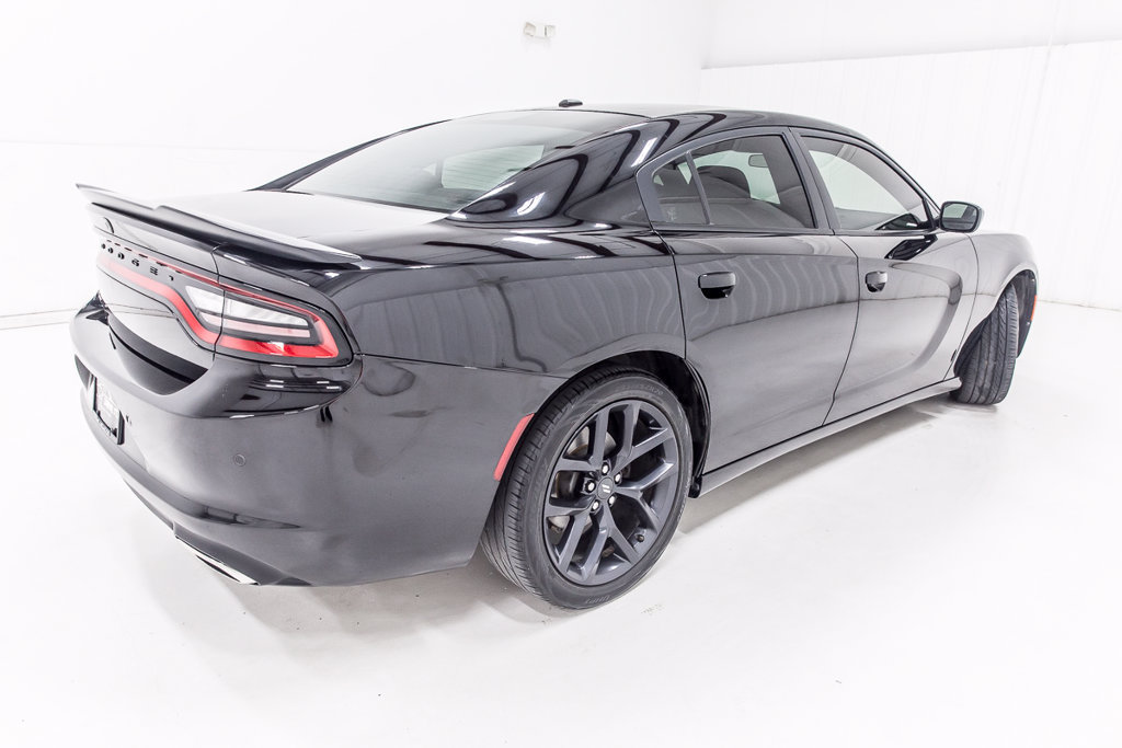 Used 2021 Dodge Charger SXT w/ Blacktop Package RWD image 8