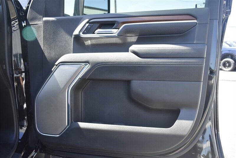 Used 2024 GMC Sierra 3500 Denali w/ Denali Reserve Package image 28