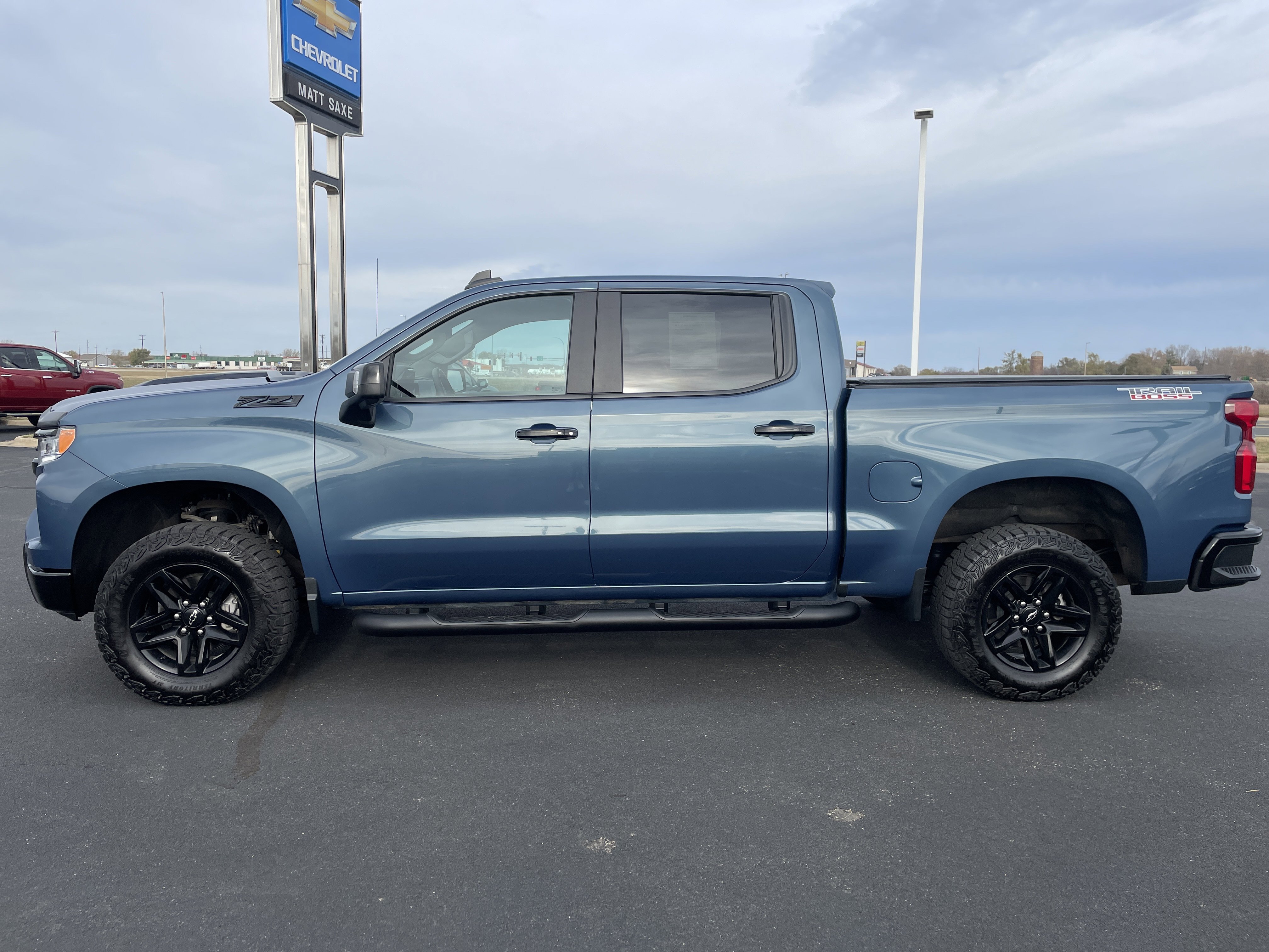 Used 2024 Chevrolet Silverado 1500 LT Trail Boss w/ LT Trail Boss Premium Package image 2