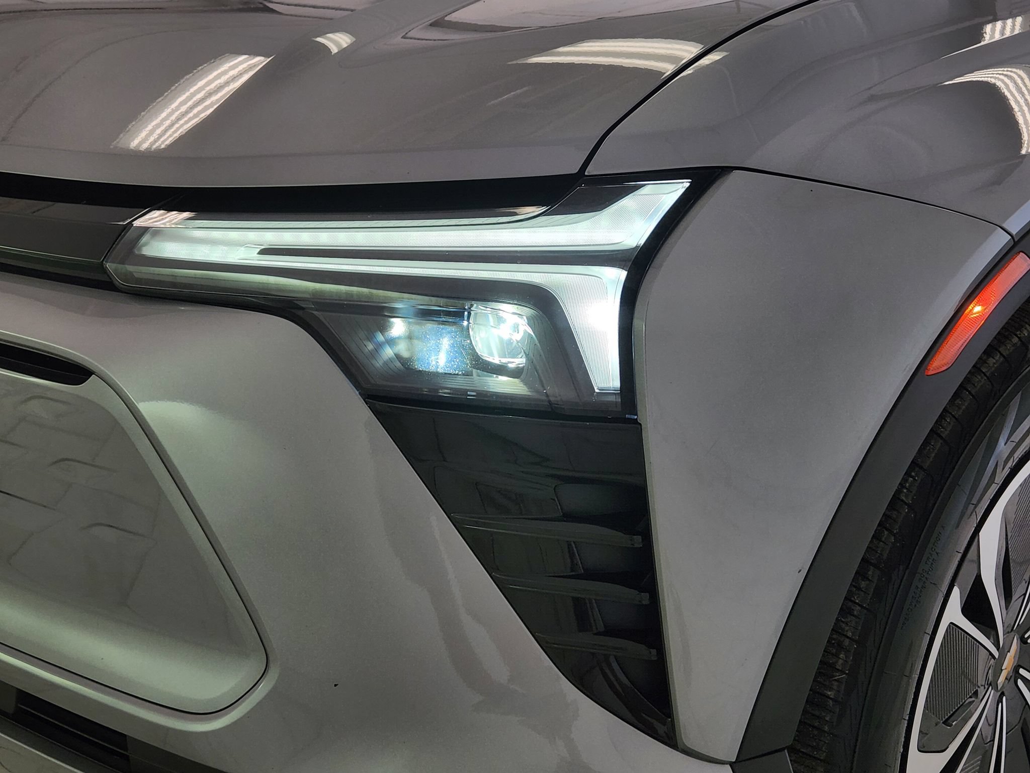 Used 2024 Chevrolet Blazer EV LT AWD/4WD image 9
