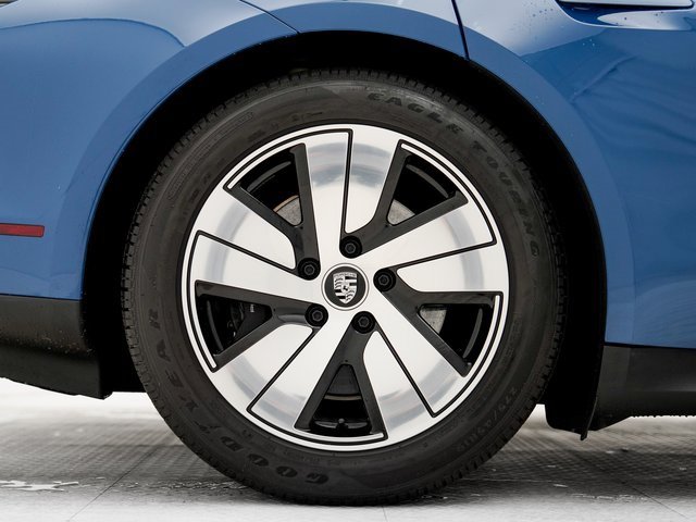 Used 2023 Porsche Taycan image 31