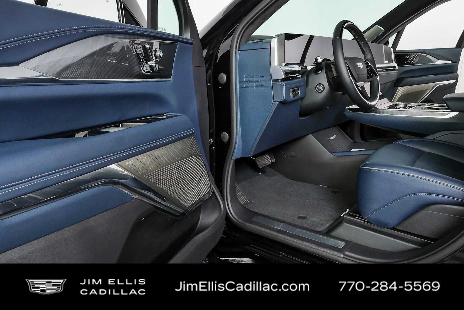 Used 2025 Cadillac Escalade IQ Luxury 2 w/ LPO, Premium Carpet Package AWD/4WD image 8