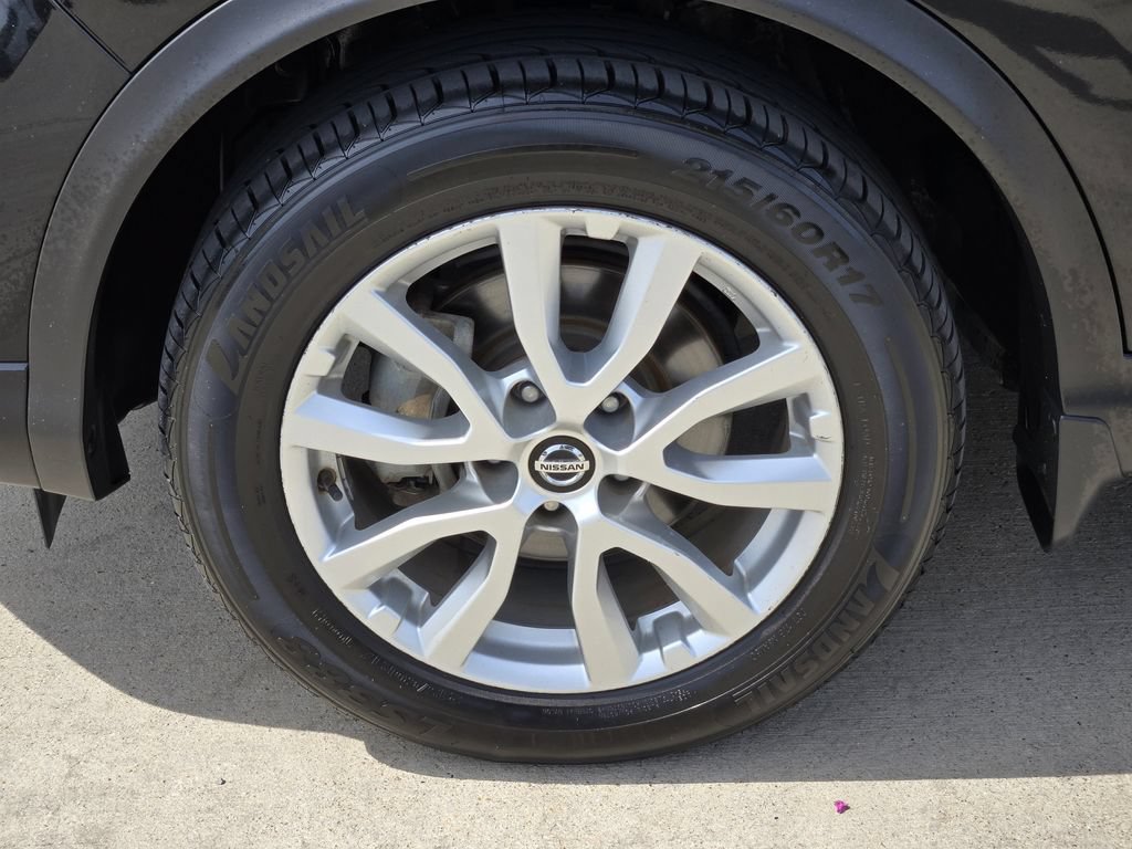 Used 2022 Nissan Rogue Sport S FWD image 7