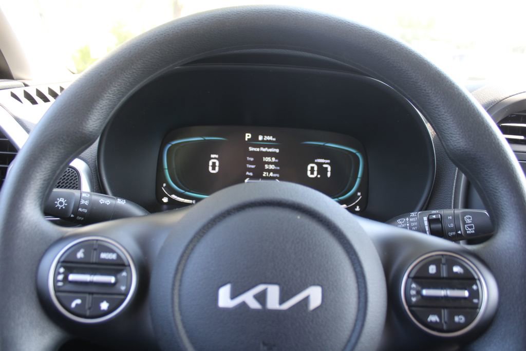 Certified 2025 Kia Soul LX w/ LX Technology Package image 24