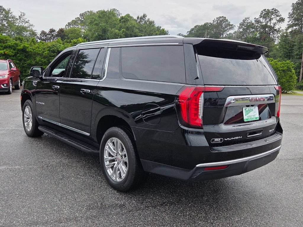 Certified 2022 GMC Yukon XL SLT w/ SLT Premium Package AWD/4WD image 9