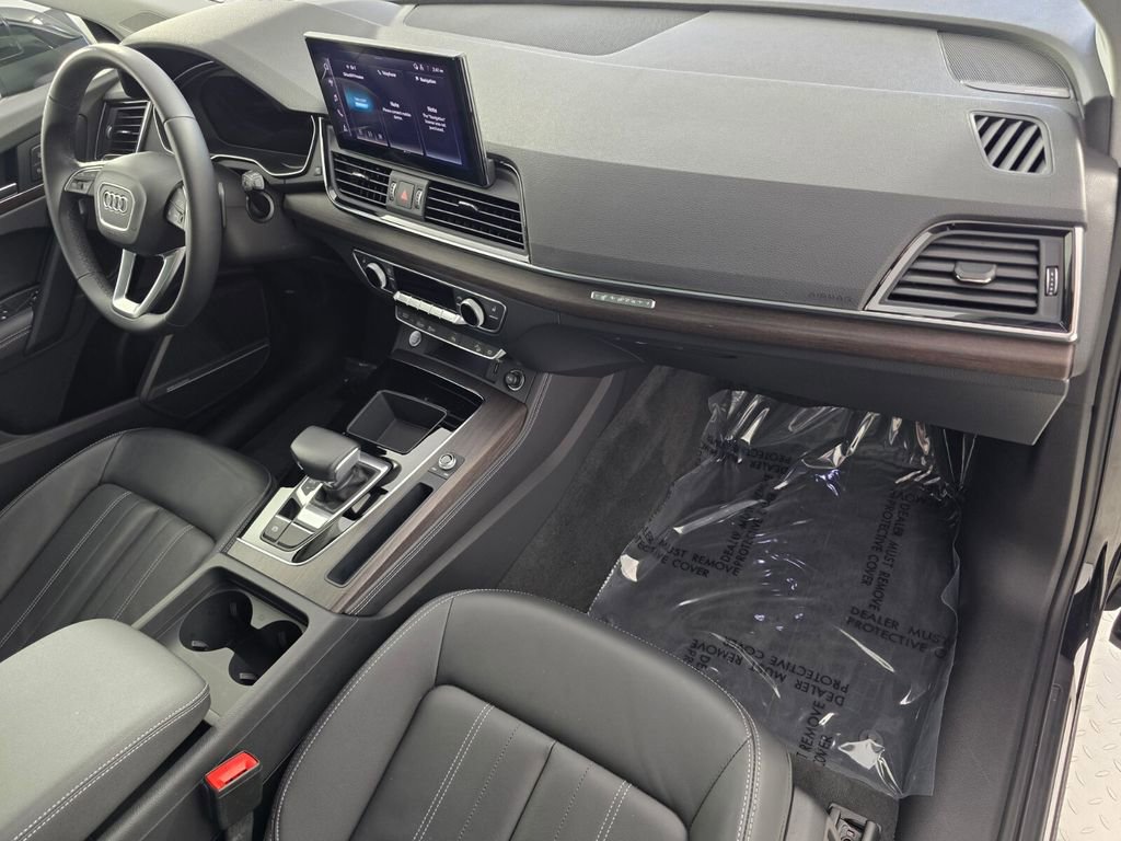 Used 2023 Audi Q5 2.0T Premium Plus w/ Premium Plus Package AWD/4WD image 32
