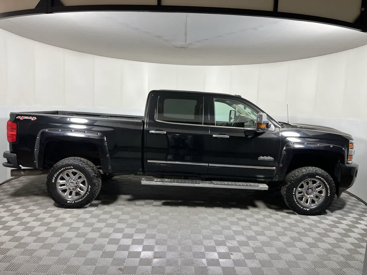 Used 2017 Chevrolet Silverado 3500 High Country w/ Duramax Plus Package AWD/4WD image 9