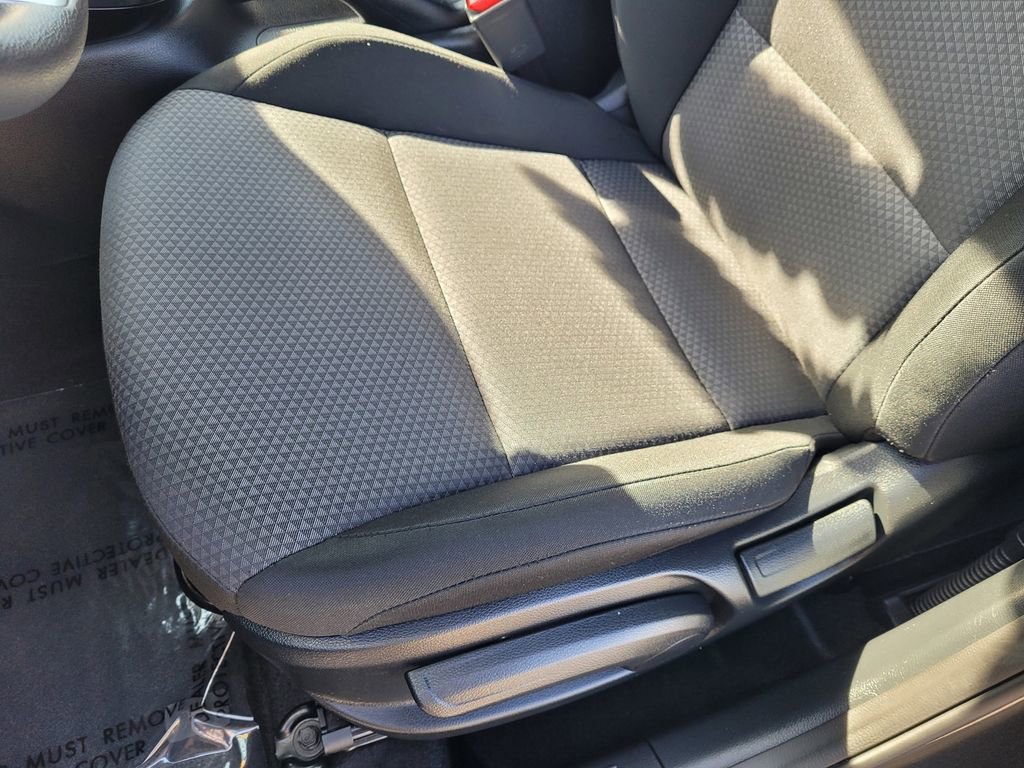 Used 2025 Kia Soul LX w/ LX Technology Package image 10